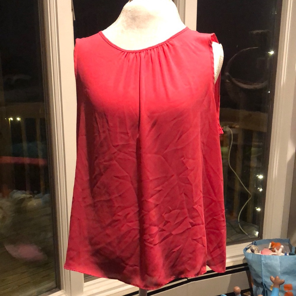Sleeveless blouse